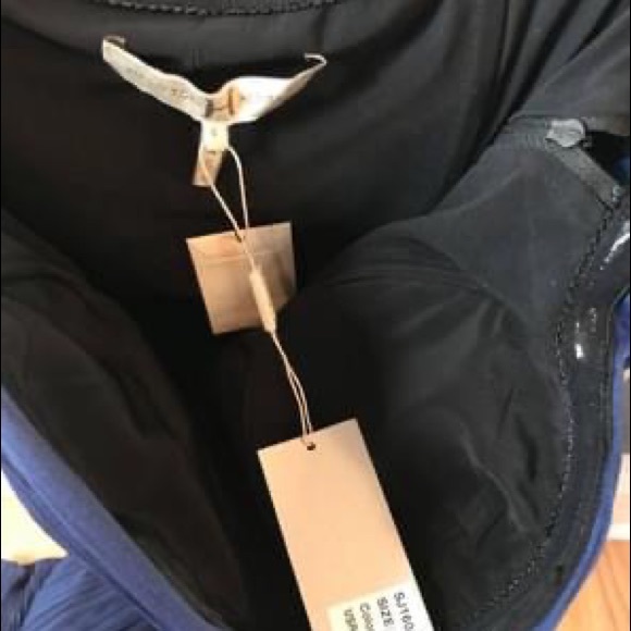 Halston Heritage sleeveless gown - Picture 3 of 3